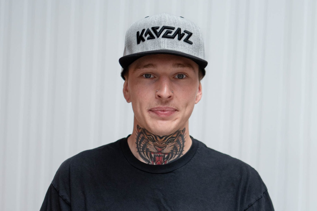 Snap Back Cap KAVENZ Grey Black